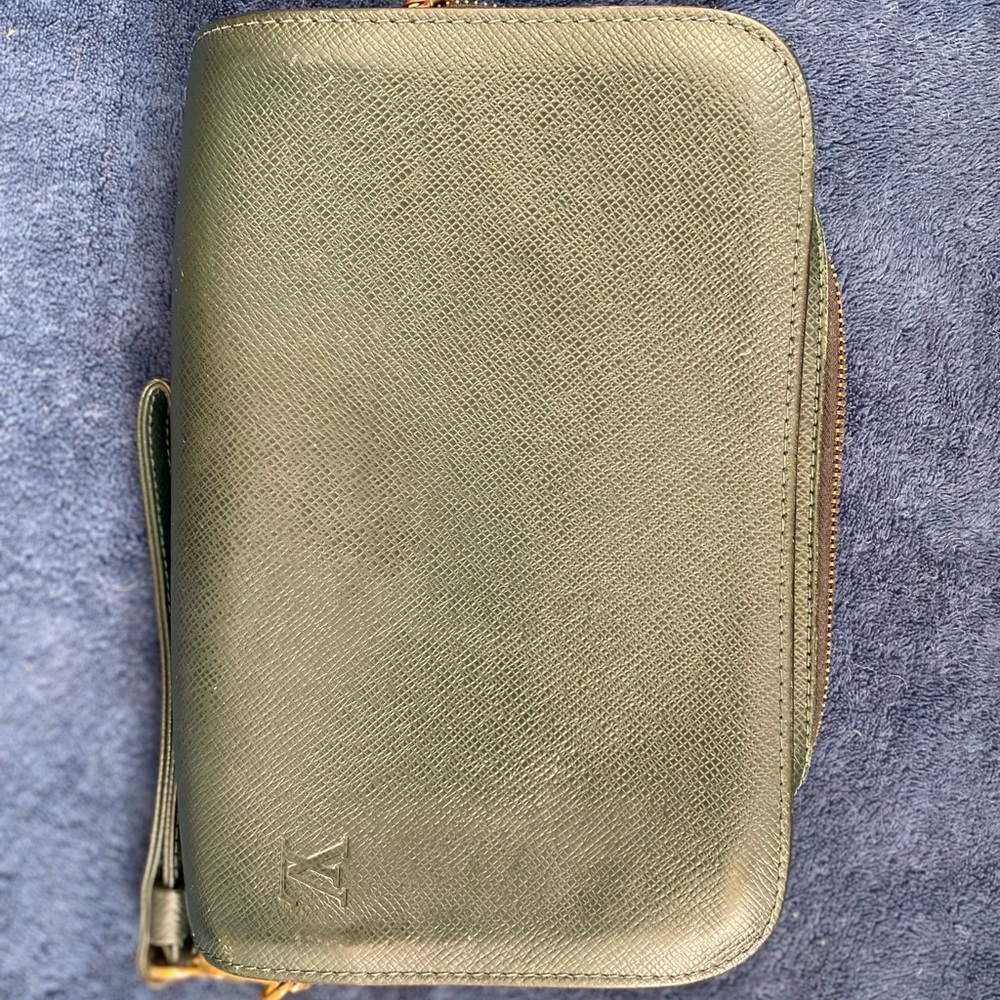 Louis Vuitton Green Epi Leather Pouch